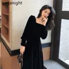 Solid Vintage Women Velvet Maxi Dress Long Sleeve Square Collar Spring Autumn A Line Party Dresses Lady Chic Vestidos 210601