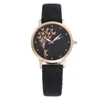 レディースウォッチクォーツ腕時計32mmファッション腕時計デザイナースタイルの女性腕時計ブティックリストバンドモントトデラックスギフト