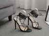PP-moda vendendo chinelos moda flip-flop tiras com stilettos e sandálias de tamanho maior para mulheres