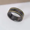 Bagues de créateurs en or pour hommes et femmes, bague en céramique blanche et noire, bijoux de luxe pour hommes, lettre de charme, mode amitié, fête de mariage, christ220U