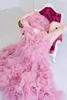 セクシーなふくらきな長袖ピンクのウエディングのドレスフリルローブチュールティアードイブニングドレスプラスサイズパーティーローブ写真撮影Vestidos