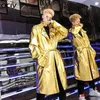 Performance Lång Trench Coat Herr Glänsande Nattklubb Scen Dansmantel Kapärm Capote Masculino Guld Silver XXL Herrrockar