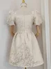 Letni projekt damski luksusowy rękaw złotą nić Jacquard splot krążkowy frezowanie retro w stylu królewskim krótka sukienka wysoki talia vestidos