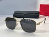 Solglasögon för män och kvinnor Sommarstil 0615 Anti-ultraviolett Retroplatta Metall Full Frame Fashion Eyeglasses Slumpmässig Box