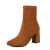 Svart Brown Flock Tjock Heel Ankel Boots Kvinnor Vinterskor Trevlig Elegant Högklackad Toe Håll varma Korta BOOTS LADIES Y0905