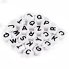 500pcs / lot Dia.7mm Spacer Charm Perles Noir Blanc Acrylique Lettre Perle A-Z Alphabet 1.4mm trou Pour Bricolage Bracelet Collier Making