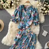 Vrouwen Bohemian Twee Stuk Sets Zomer Sexy V-hals Korte Blouse Geplooide Broek Outfits Dames Floral Print Chiffon Suits 210525