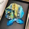 53*53cm Kvinnor Liten Sidenscarf Fyrkantigt Tryck Wrap Foulard Femme Näsduk Bandana Hals Hår Skinny Tie Scarves Sjalar