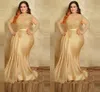 2023 Sexy Plus Size Vestidos de noite formais elegantes com mangas compridas Gold Lace High Neck Bainha Ocasião Especial Vestido Mãe de T210l