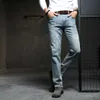 Kowbojski Vintage Bule Mężczyźni Dżinsy Przyjazd Moda Stretch Klasyczne Dżinsowe Spodnie Mężczyzna Designer Prosto Fit Spodnie Rozmiar 38 40 210716