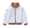 Giacche firmate per bambini ragazzi ragazze nuovo cappotto sportivo casual in cotone con motivo scozzese bianco Capispalla per bambini Abbigliamento boutique per bambini
