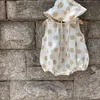 Spädbarn Girls Rompers + Cap Baby Kläder Polka Dot Ärmlös Pocket Toddler Koreanska Sommar Bodysuits 210429