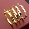 Классические круглые дизайнерские серьги-кольца Модные серьги Love для женщин Высококачественное покрытие из нержавеющей стали Ювелирные изделия из 18-каратного золота