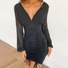 Abiti casual See Through Mesh Abito a maniche lunghe Summer Women Sexy Scollo a V profondo Backless Coulisse Increspato Bodycon Donna Abiti da discoteca