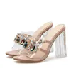 Verão Novo Clear Perspex Calcanhar Mulher Chinelos 2022 Moda PVC Transparente Diamante Sandálias De Cristal Senhoras Sapatos De Festa