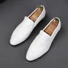 Scarpe eleganti fatte a mano in stile di lusso Uomo Moda estiva Testa quadrata in pelle Slip On Mocassini da festa Oxford da sposa Appartamenti formali neri H17