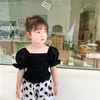 夏の韓国風パフスリーブベビーガールズプリンセスブラウスピュアカラーかわいい幼児子供のトップス子供たちのプリーツシャツ210615