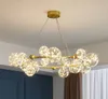 chandelier perline in oro.