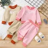 Spring Automne Nouveau-né Baby Baby Garçons Girls Casual Vêtements Ensembles, Tops à manches longues en coton Soft Letter + Couture Pantalon long pour Toddler G1023