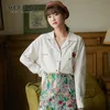 Blanc à manches longues revers coréen Blouse femmes lâche brodé haut à fleurs boutonné chemise décontracté automne vêtements 210427