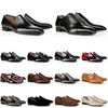 homens apontaram loafers toe