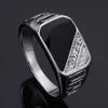 Band Ringen Strass Trouwring Mode Mannelijke Sieraden Klassieke Goud Kleur Zwart Emaille Ringen voor Mannen Christmas Party Gift Cocktail ring G230213