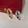 V material dourado anel de banda punk de qualidade luxuosa com diamante para mulheres e homens joias de noivado presente em duas cores banhadas PS41965297475