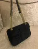 Moda Kadın Omuz Çantaları Klasik Deri Kalp Tarzı Altın Zincir Crossbody Çanta Cüzdan Kadife Kadın Çanta Tote Tasarımcılar Çanta Messenger Çanta 26 cm