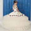 Мексиканские два куска белые платья Quinceanera 2021 Princess Light Champagne Sweet 16 Dress Off Flub Ball Adject Prom Party Westidos de Quinceañera