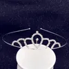 Coiffes de style mixte en linge en cristal en cristal orné de conception de couronne de mariée