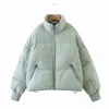 Womens recortada chaqueta de soplador de gran tamaño, abrigo de invierno hinchado negro de gran tamaño W220111
