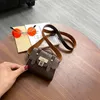 Läder Fanny Pack för kvinnor Crocodile Pattern Mini Midjepåse Luxury Brand Wallet Brown Crossbody Bags Fashion Clucth Purses3850662