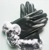 guantes de conejo de cuero