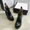 Botas de diseñador para mujer Martin Desert Boot Flamencos Love Arrow Medalla de cuero real Zapatos de invierno antideslizantes gruesos tamaño 36 a 41