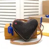 Borsa a cuore in pelle di vacchetta - Cinturino regolabile alla moda per l'uso a tracolla o a spalla - Perfetto per il gioco e l'uso quotidiano