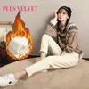 Damskie dżinsy Vintage Kobiety Prosta mama Zima Wysoka Talia Zagęścić Polar Ciepłe Casual Streetwear Plus Velvet Denim Spodnie Femme