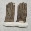 Gants de concepteur de luxe en velours de peau de cerf pour femmes