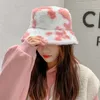 Pink Cort Print Bucket Hat Faux Mur Winter Hats для женщин Теплые плюшевые рыбаки Caps Wll661
