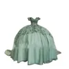 Sage Green Quinceanera Klänningar Charro 2023 See Though Top Balklänningar För Kvinnor Off The Shoulder 3D Blommor Blommor Spets Tyll Söt 16 Balklänning Party