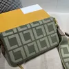 Lastest ankomst högkvalitativ kuvertväska oregelbundna bokstäver kvinnor designers axelväskor mode all-match lyxys messenger mini handväska