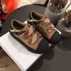 Designer Kid Run Shoe Plaid Baby Girl Tennis Trainers Kids School Gym Sneakers Boy Chaussures en cuir noir