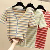 Kortärmad Stickad Tshirt Kvinnor Kläder Sommar Toppar Kvinna T-shirt Röd Stripe Knapp Tee Shirt V-Neck Kläder Bomull 210604