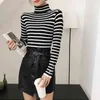 Turtleneck Striped Stickad Pullover Tröja Kvinnor Slim Basic Full Sleeve Jumpers Korean Fashion Casual Kvinna Toppar 210513