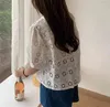 シックな中空刺繍Vネックの女性のシャツ夏半袖女性ブラウス韓国の甘いホワイトトップスBlusas Mujer 14243 210512