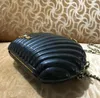 Torebki designerskie Czarne białe perłowe skorupa portfela Lady Evening Bag Pearl Łańcuchowe torby modowe 4 lipca