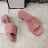 Tasarımcılar Toptan Marka Kadın G Sandals Tasarımcı Lady Slipper Yaz Jelly Slayt Yüksek Topuk Terlik Lüks Rahat Ayakkabı Kadın Deri Alfabe Plaj Ayakkabı Üstü