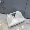2021 구름 거꾸로 된 삼각형 클립 가방 만두 틈새 캔디 컬러 퓨즈