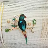 Pins, Broşlar Moda Kuş Hayvan Broş kadın Kişilik Yaratıcı Yabani Mizaç Çiçek Inci Kristal Giyim Aksesuarları
