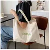 حقيبة يد الإناث 2021 صيف موضة جديدة الكورية بسيطة الكتف سعة كبيرة حمل حقيبة جيلي شفافة