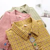 Vår Höst Preppy Style Kvinnor Långärmad Loose Casual T Shirts 100% Bomull Plaid Now Collar Blouse Femme Tops S94 210512